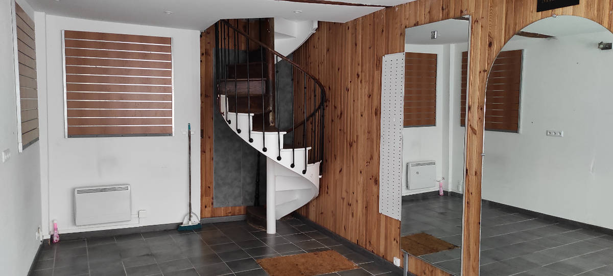 Immeuble mixte logement - boutique de 69 m² à EPERNAY